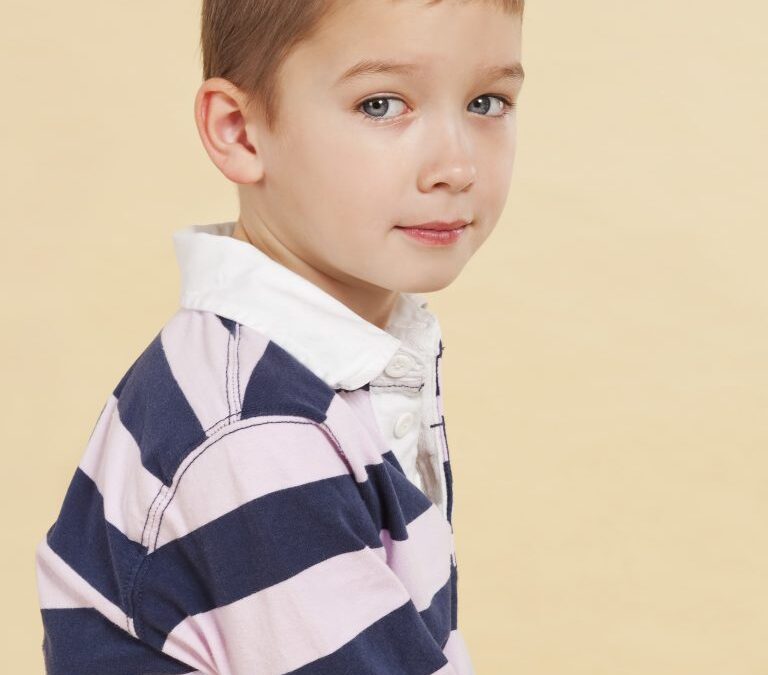 Barn med vondt i ryggen